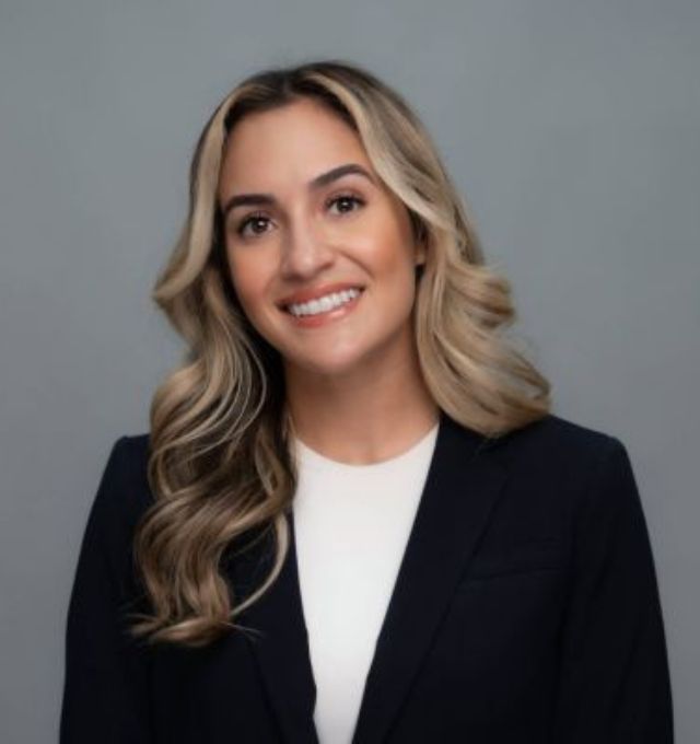 Elizabeth Hernández - Associate Attorney